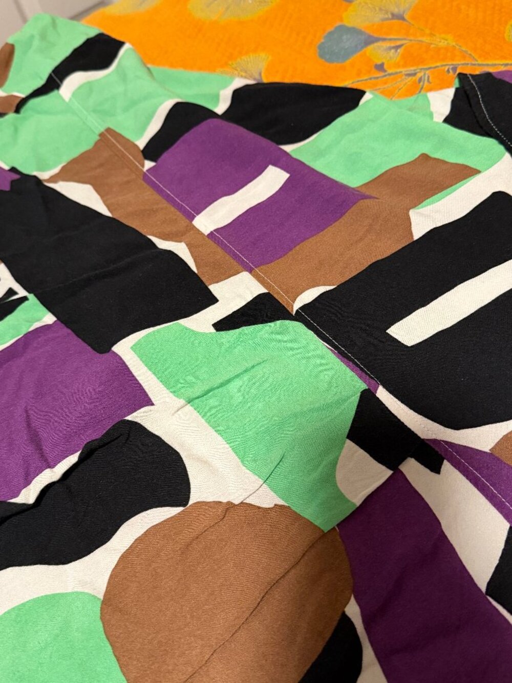 Monki Geometric Button Up Size Large - Picture 11 of 11